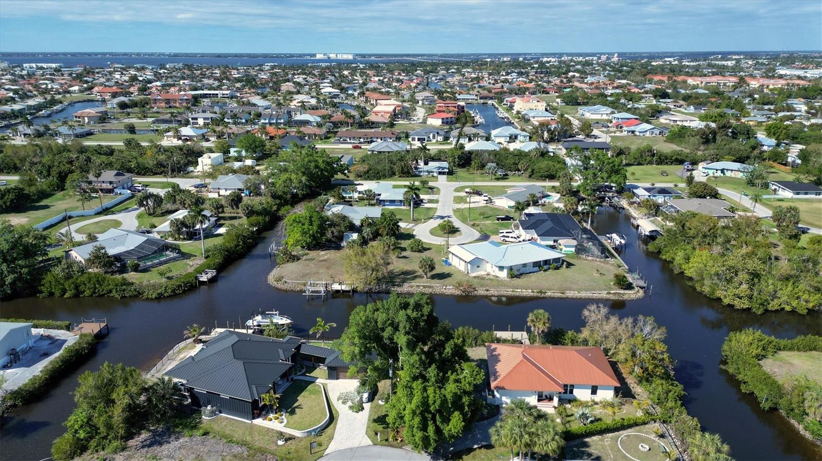 CHARLOTTE PARK - Residential