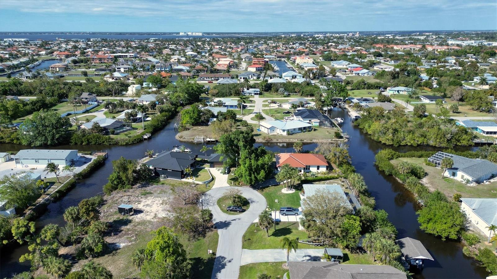 CHARLOTTE PARK - Residential