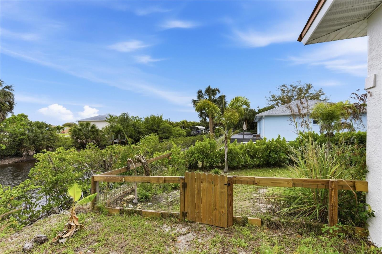 CHARLOTTE PARK - Residential