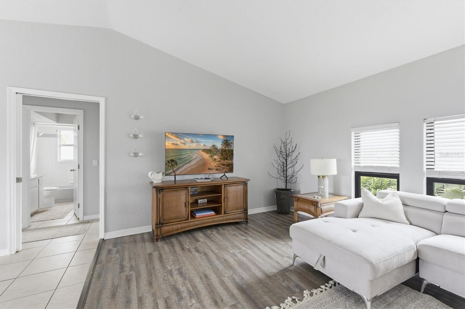 CHARLOTTE PARK - Residential