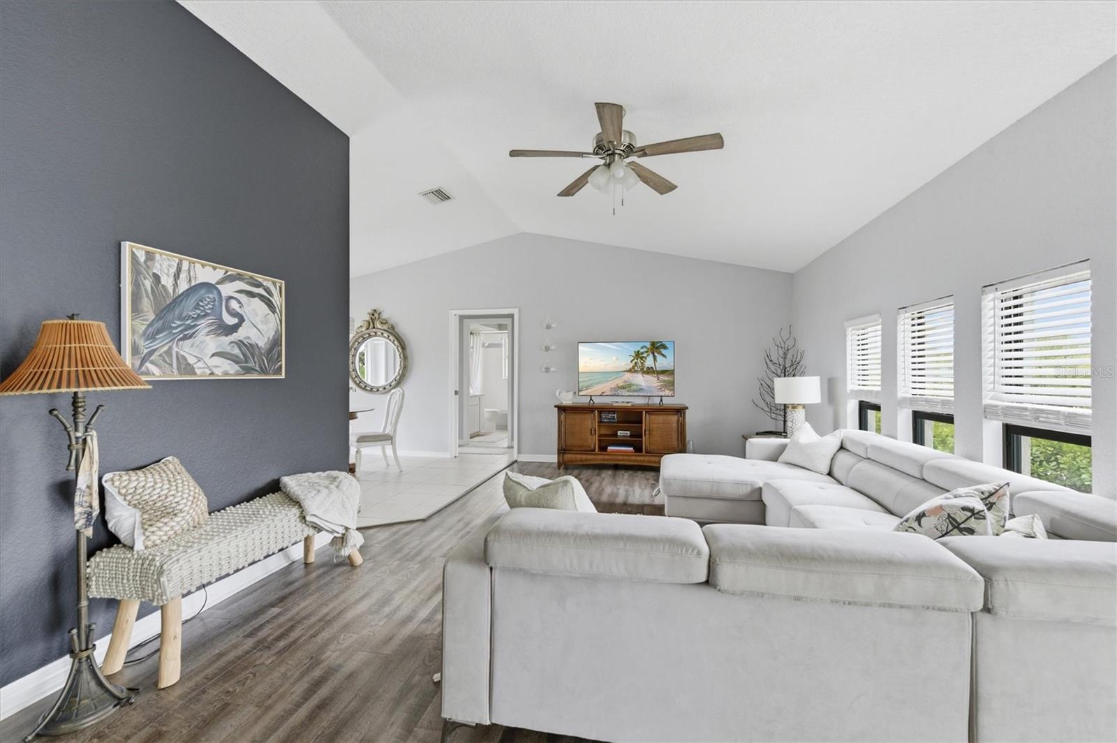 CHARLOTTE PARK - Residential