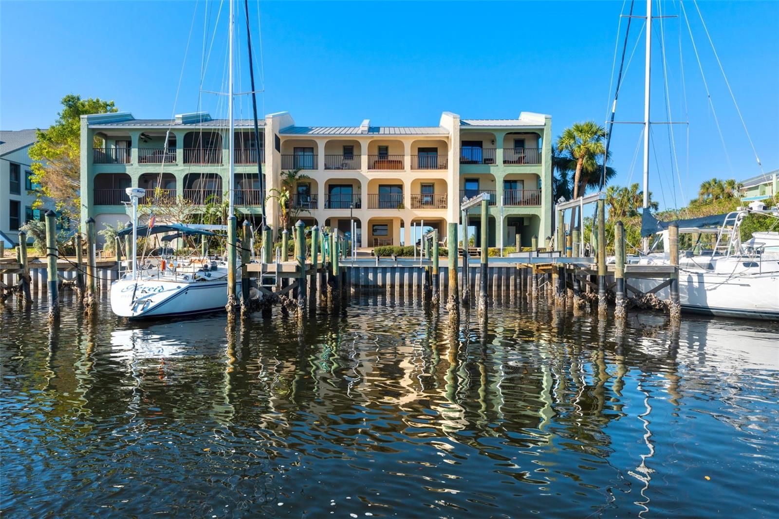907 BAHIA DEL SOL DRIVE