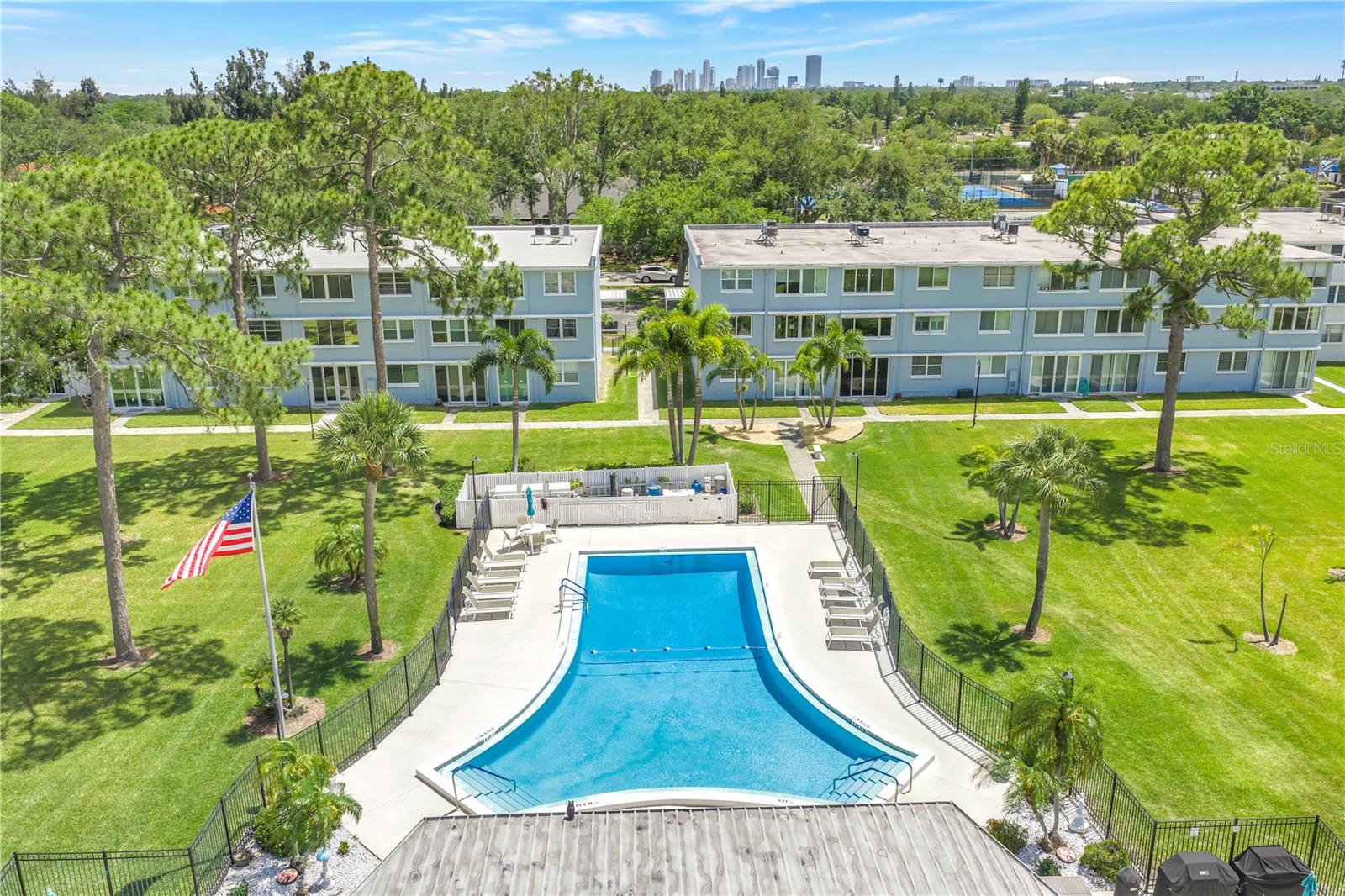 WINSTON PARK NORTHEAST - Residential