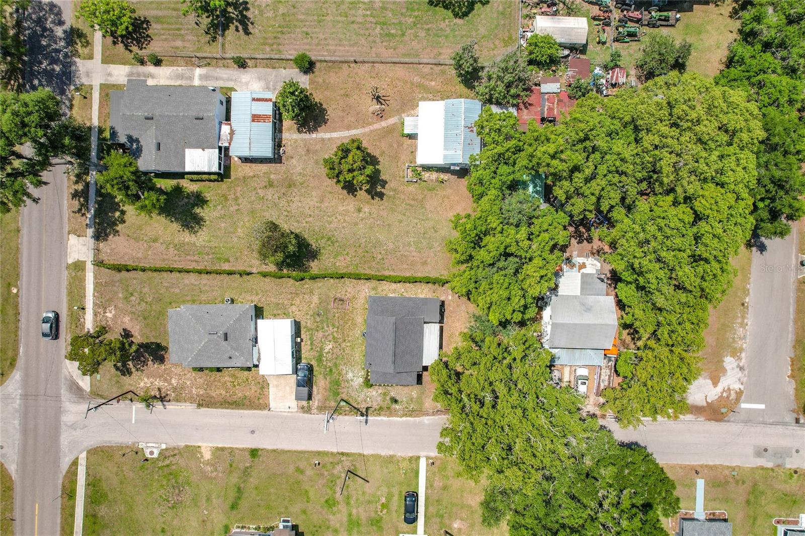 445 W HOOKER STREET