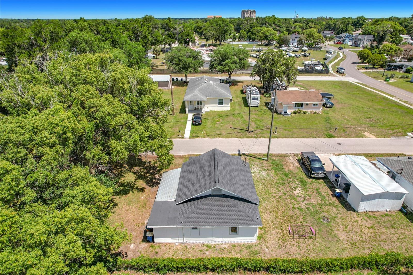 445 W HOOKER STREET