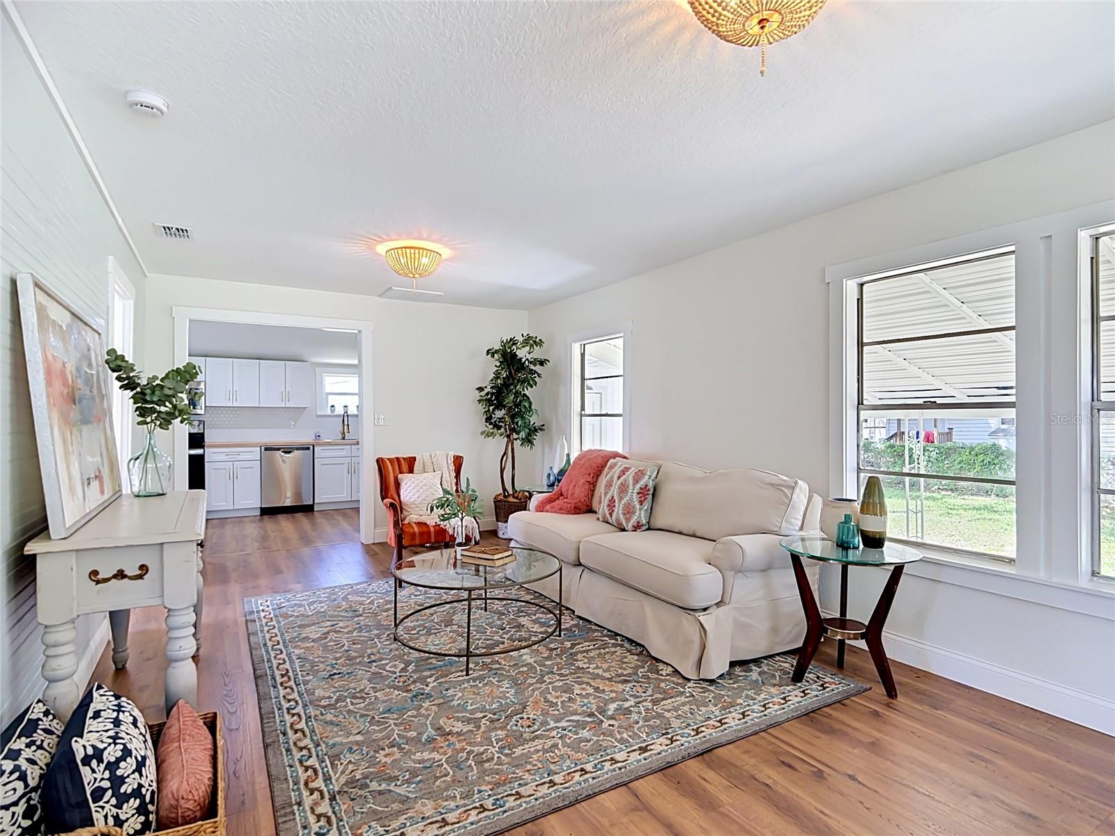 DUDLEYS 1ST ADD - Residential