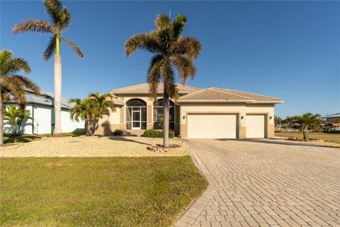 A home in PORT CHARLOTTE