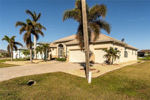 A home in PORT CHARLOTTE