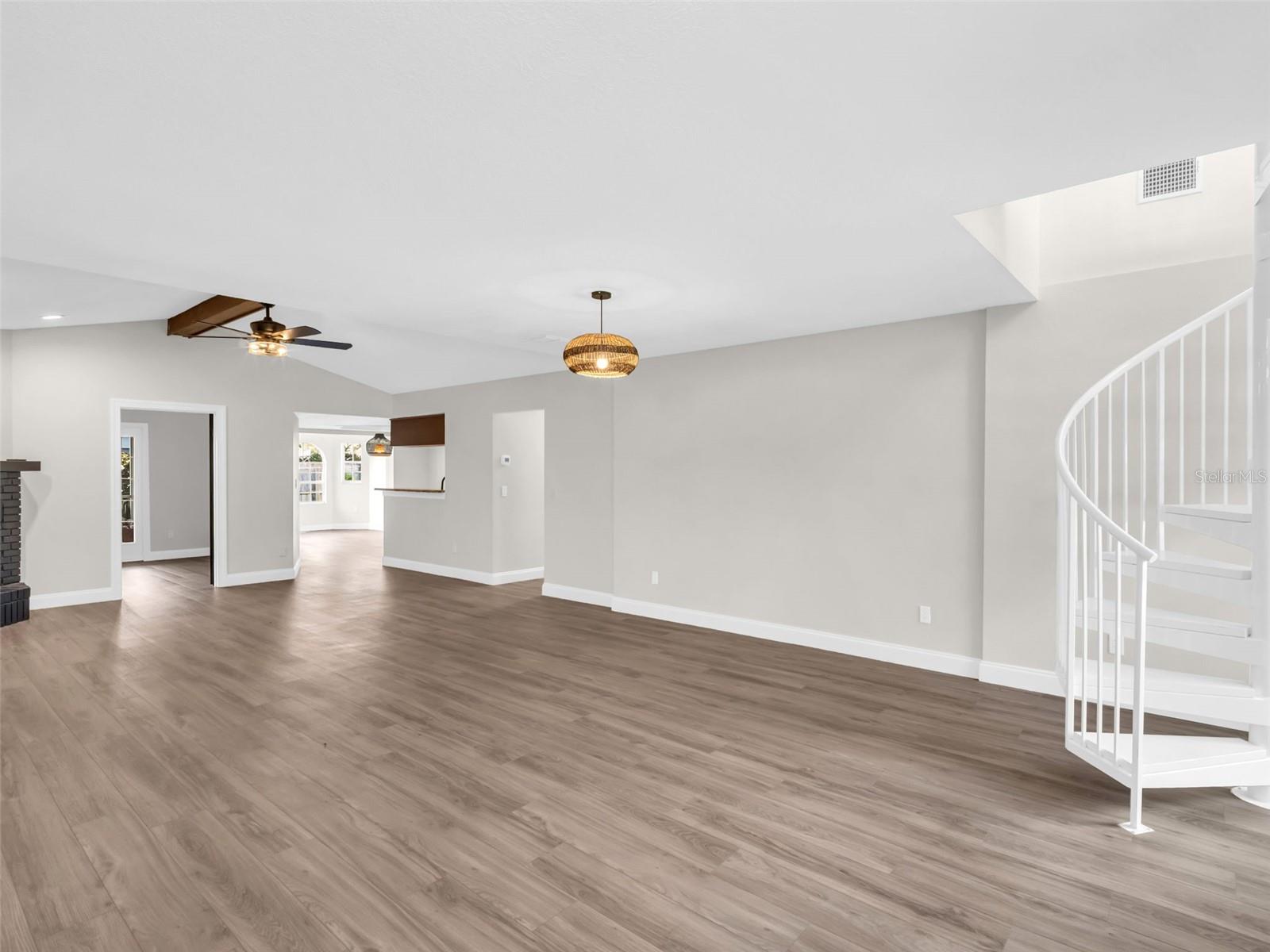 GOLDEN GATEWAY HOMES - Residential