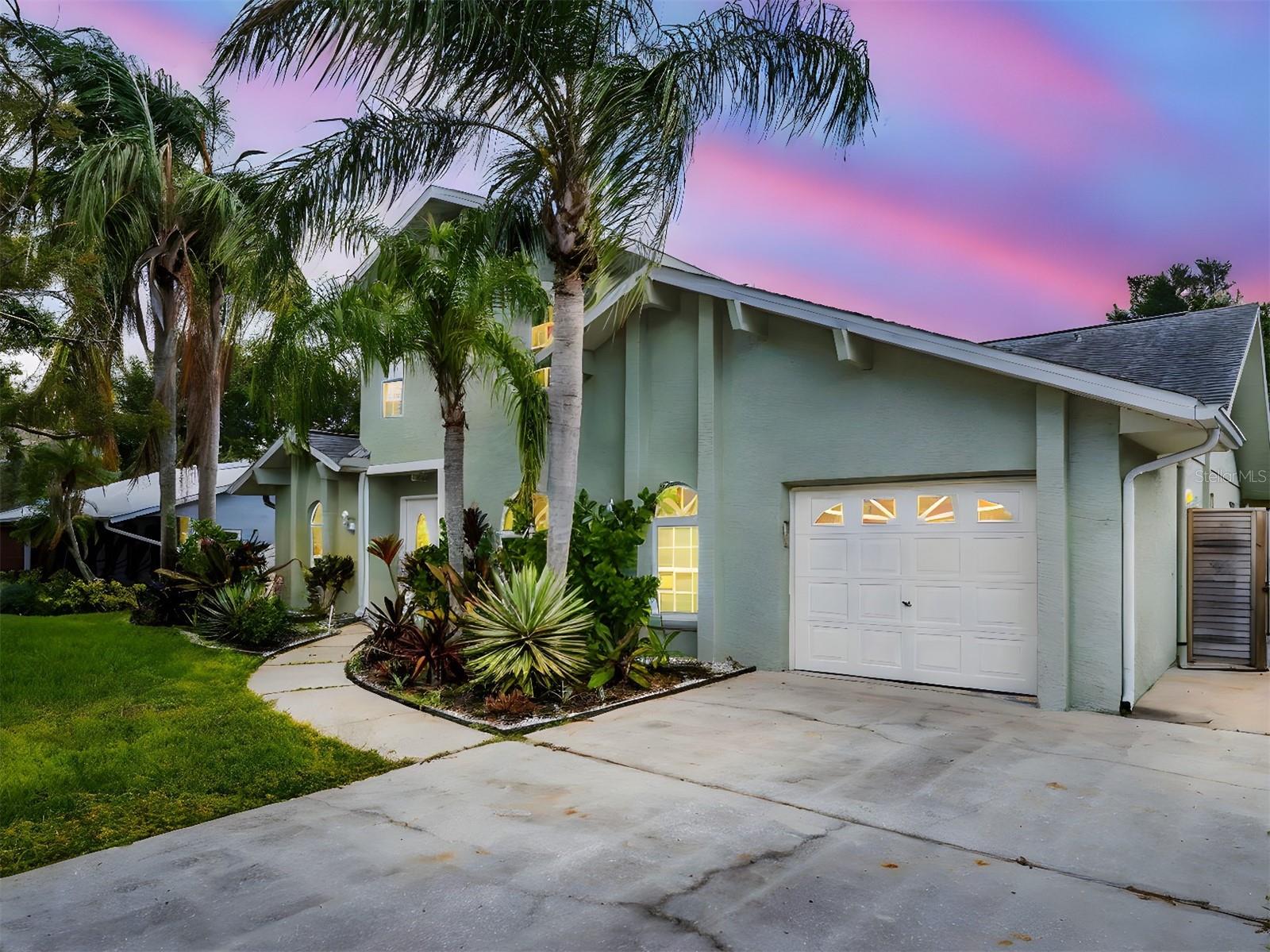 GOLDEN GATEWAY HOMES - Residential