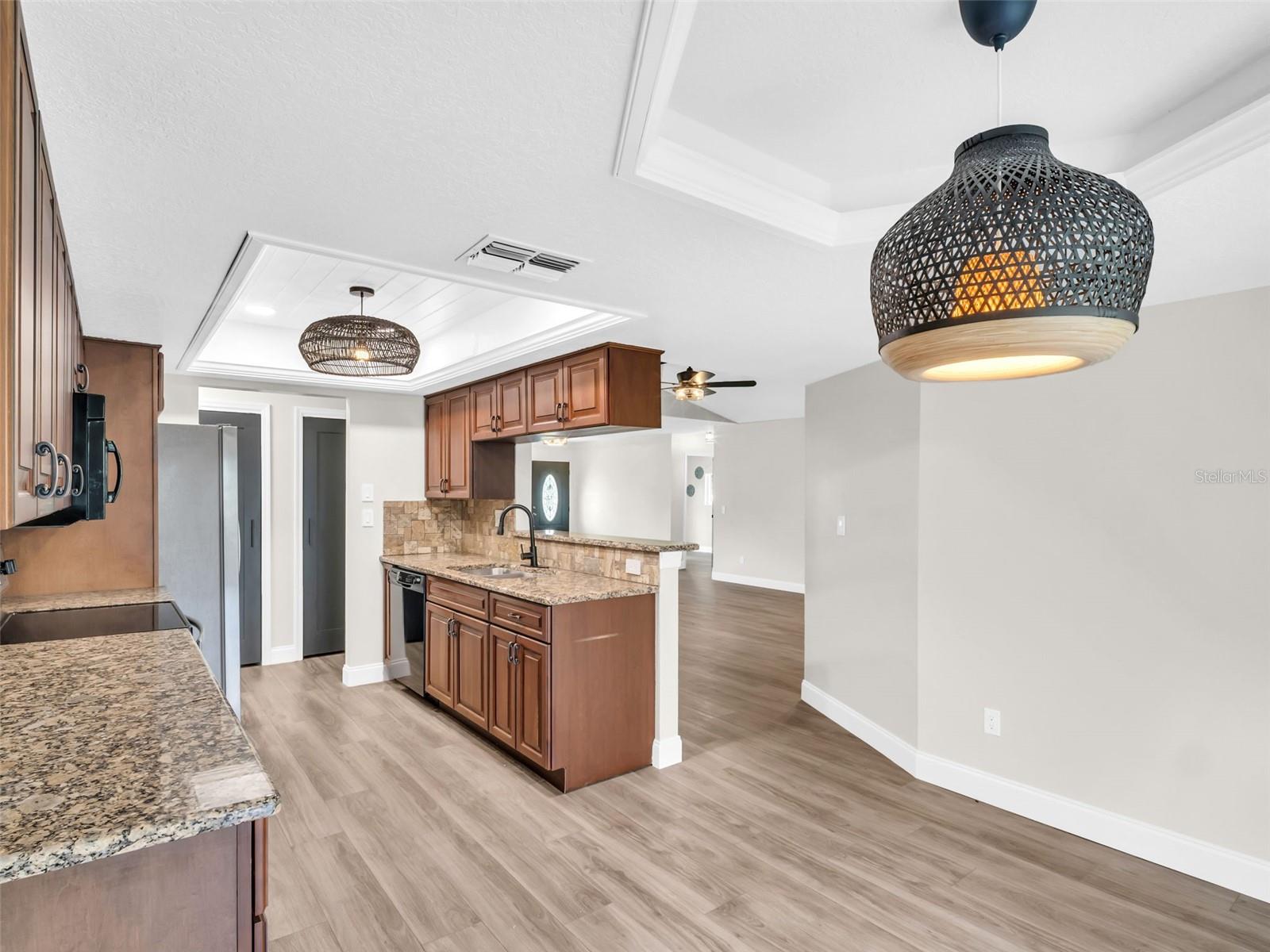 GOLDEN GATEWAY HOMES - Residential