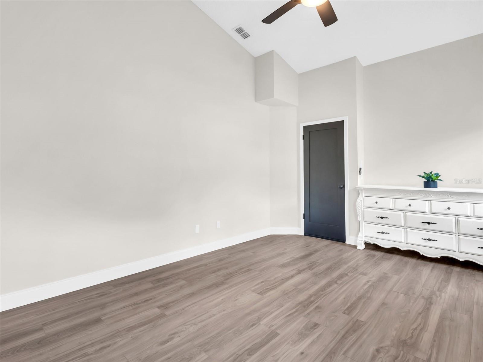 GOLDEN GATEWAY HOMES - Residential