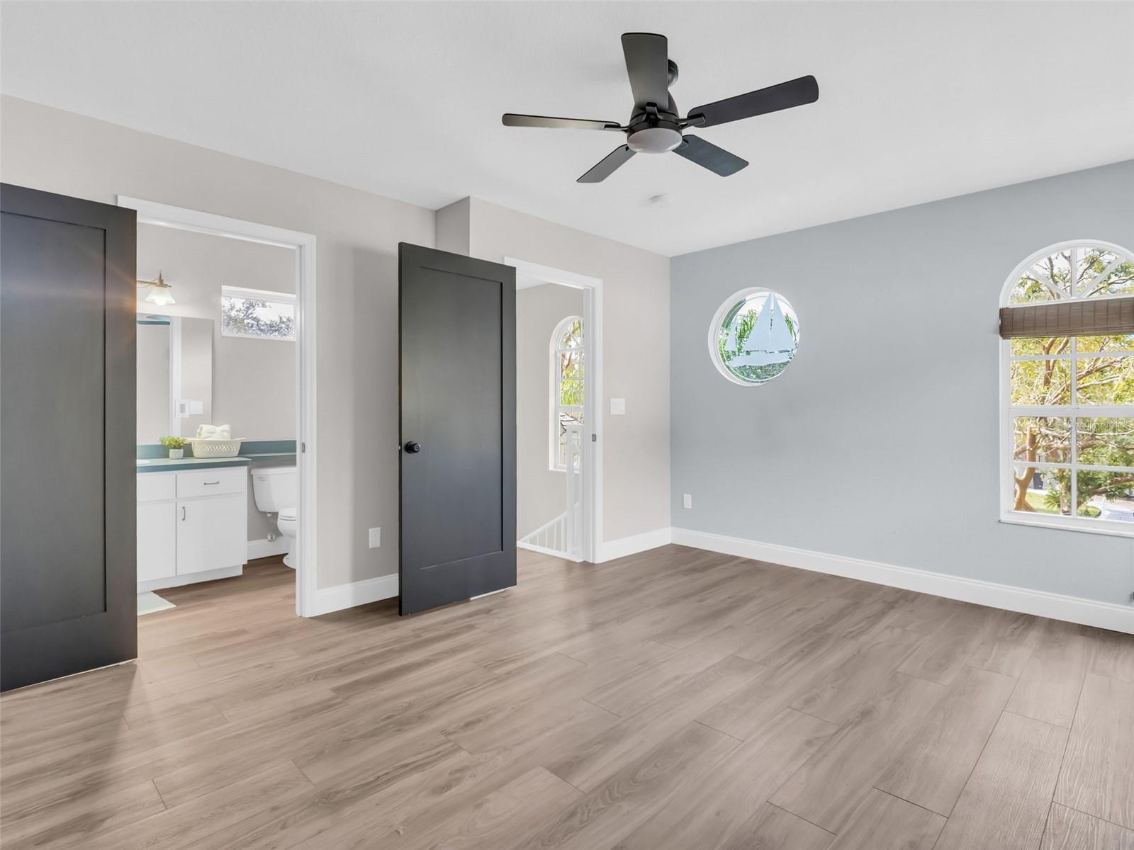 GOLDEN GATEWAY HOMES - Residential