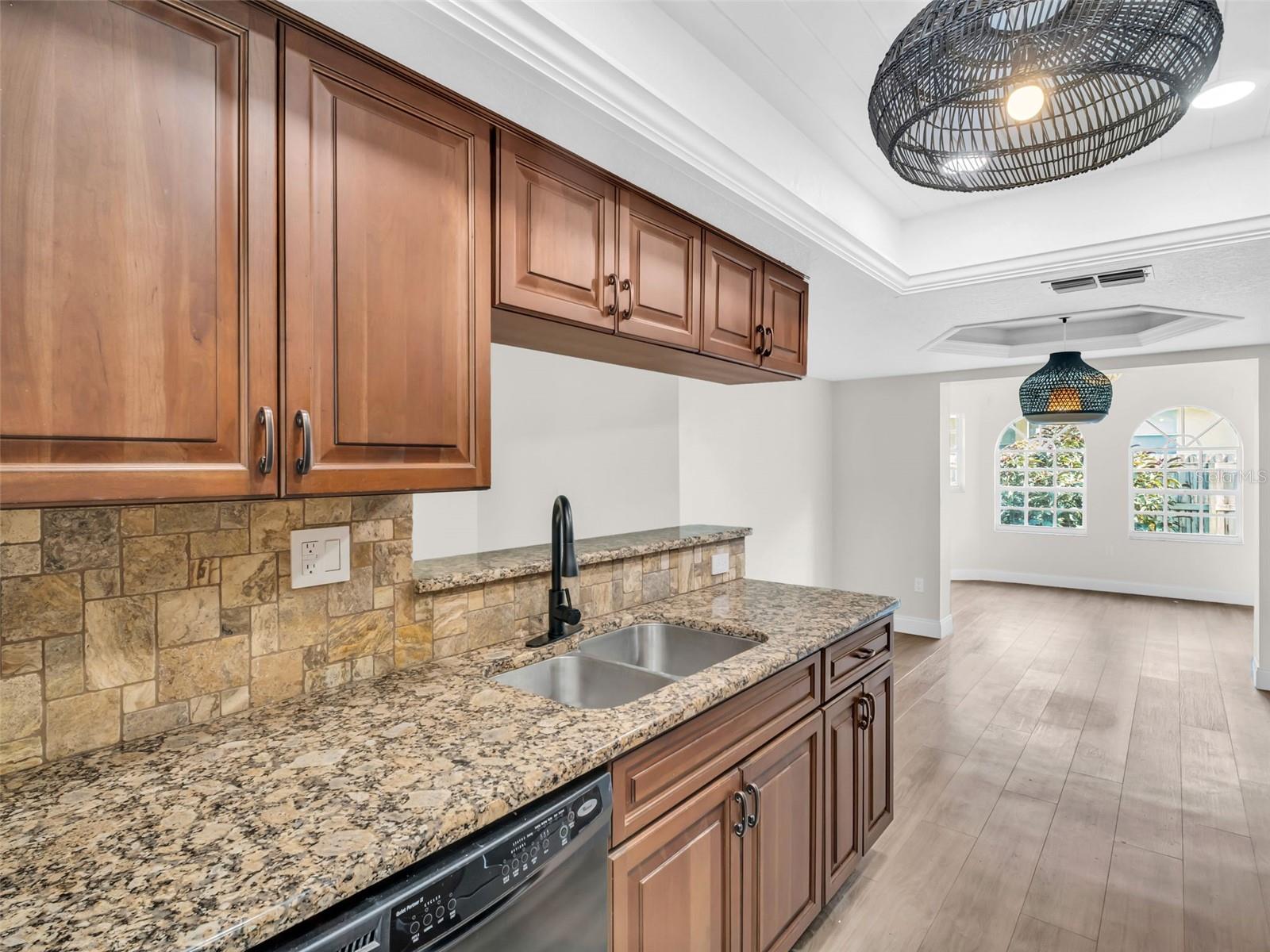GOLDEN GATEWAY HOMES - Residential