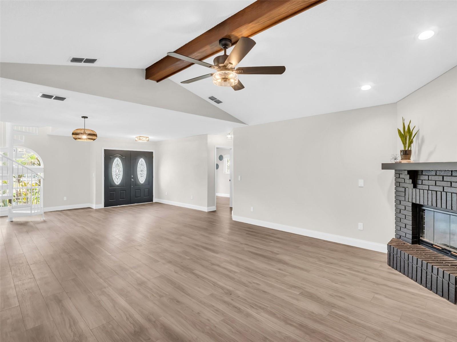 GOLDEN GATEWAY HOMES - Residential