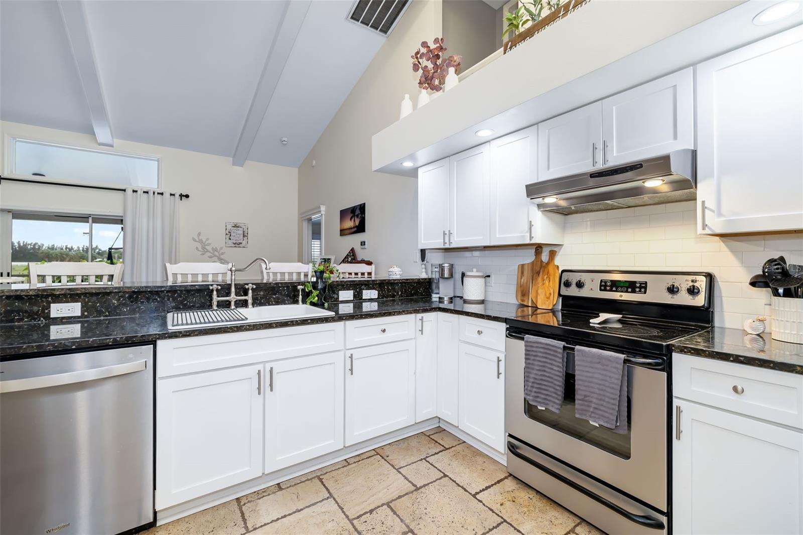 HERITAGE BAY - Residential