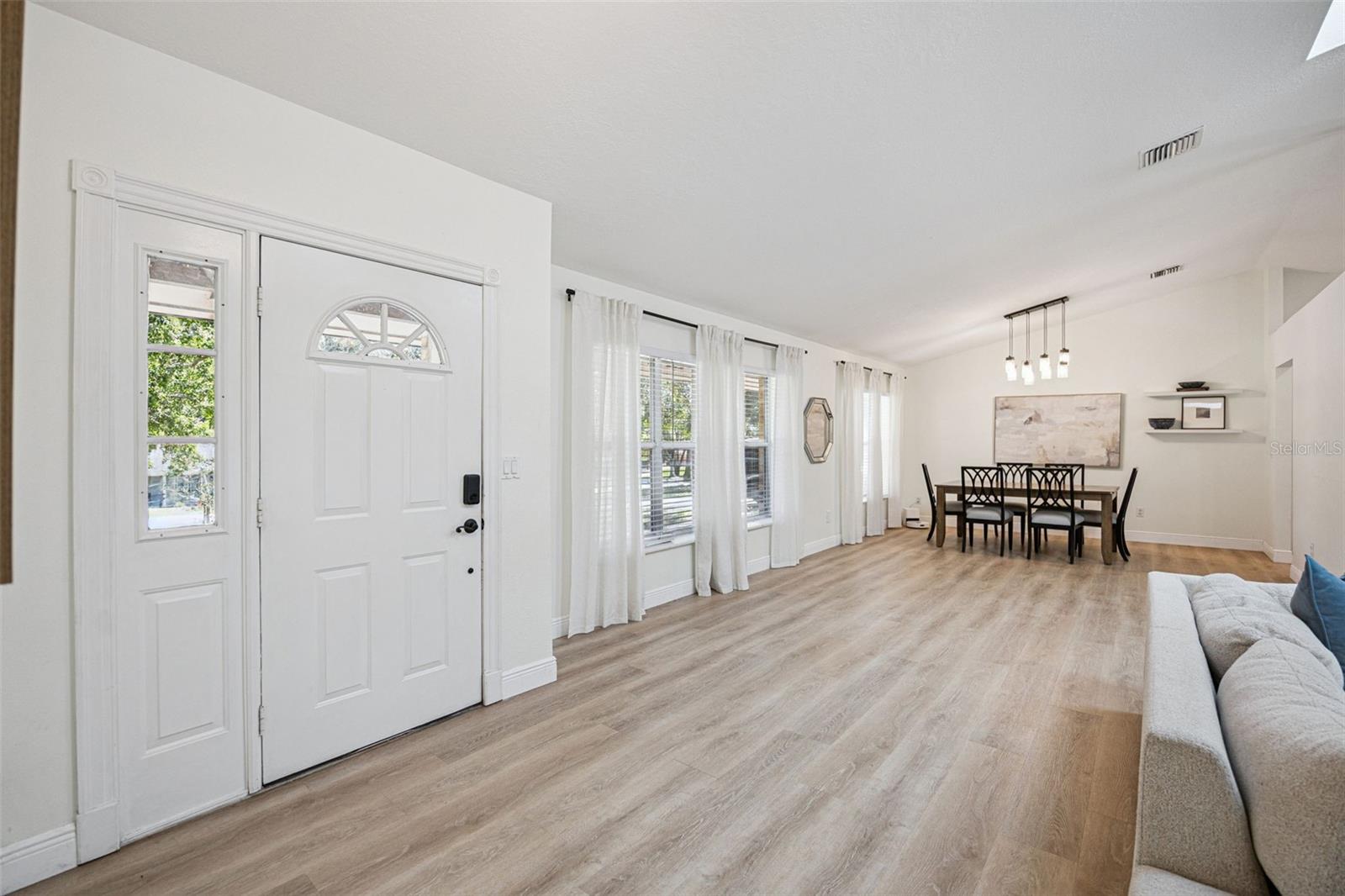 16045 HARBAR OAKS DRIVE