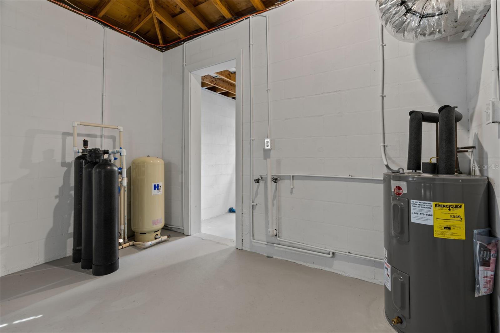 INVERNESS HIGHLANDS SOUTH - Residential