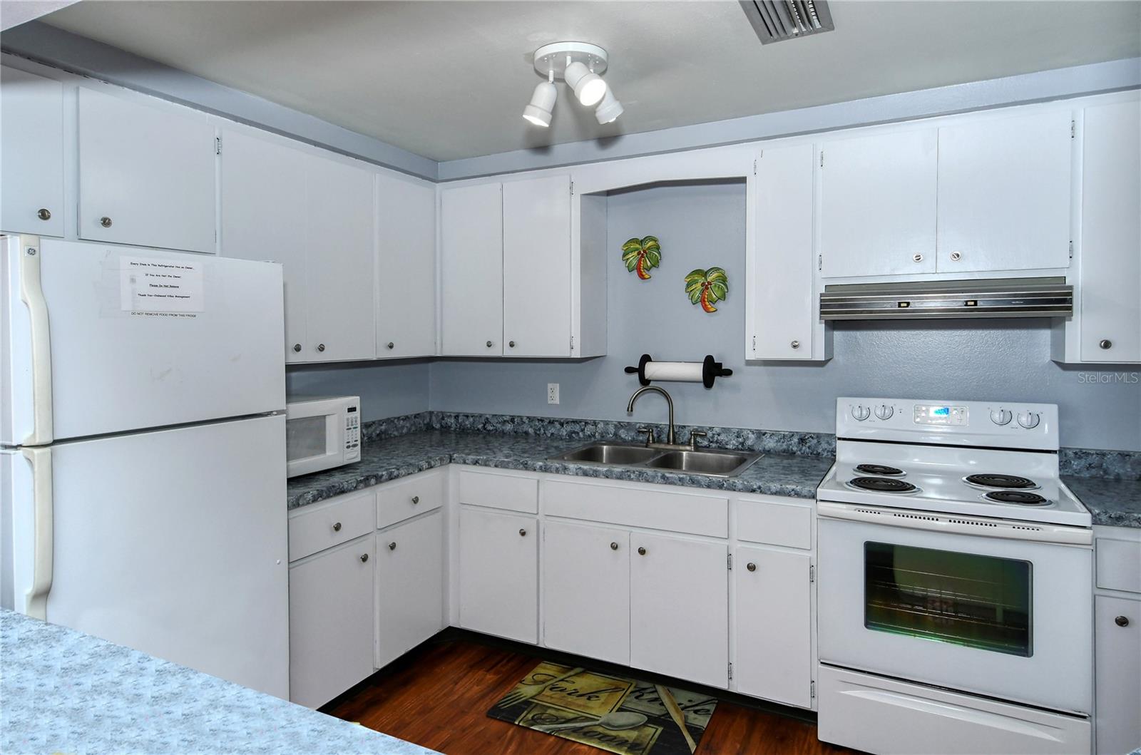 OAKWOOD VILLAS SEC D - Residential