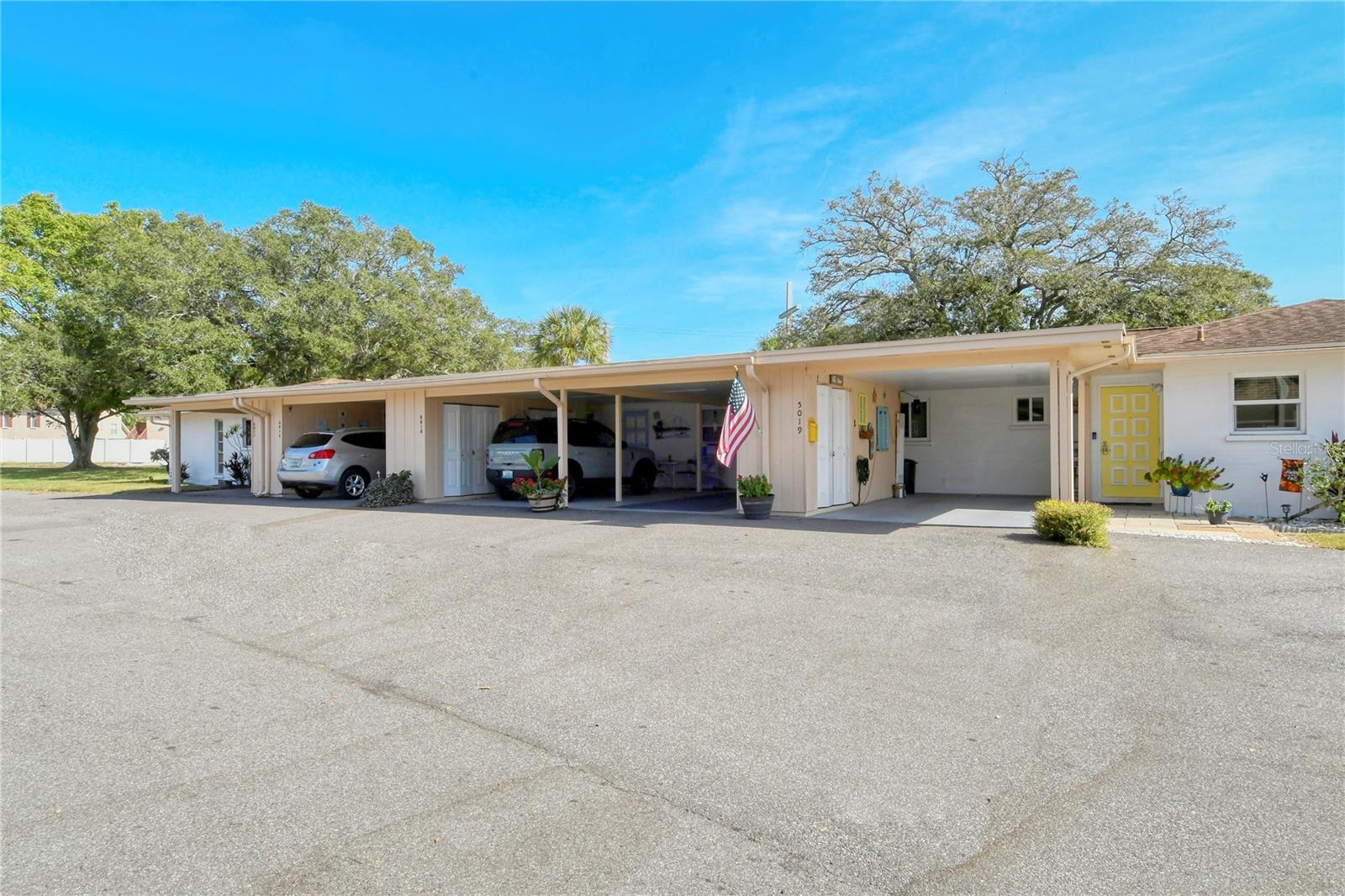 OAKWOOD VILLAS SEC D - Residential