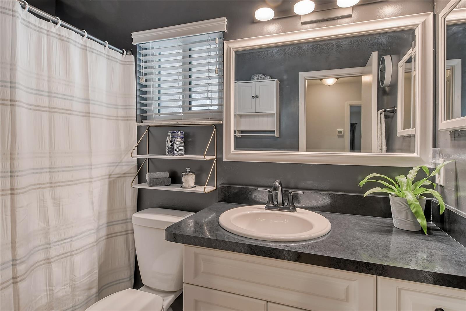 OAKWOOD VILLAS SEC D - Residential