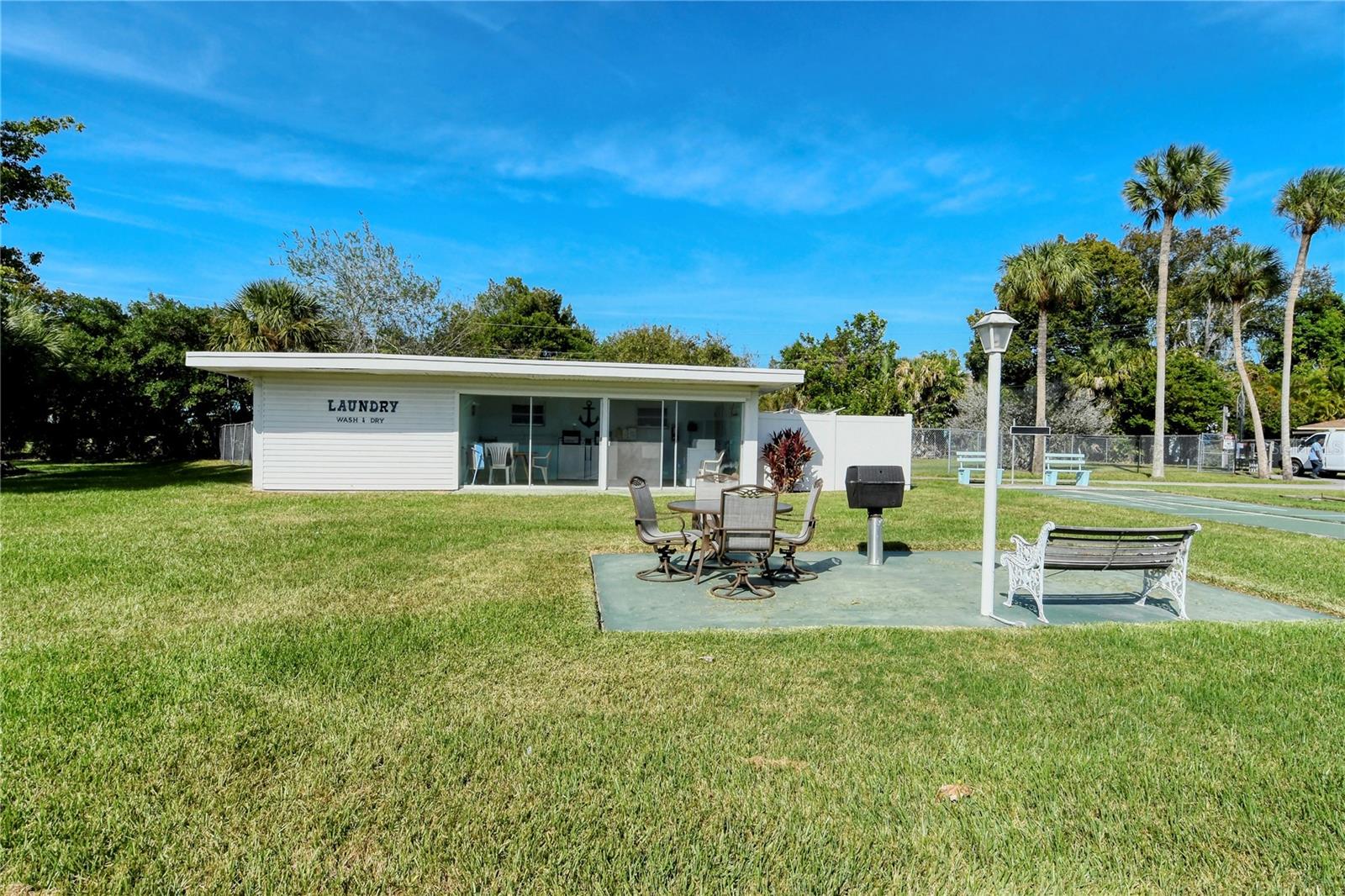 OAKWOOD VILLAS SEC D - Residential