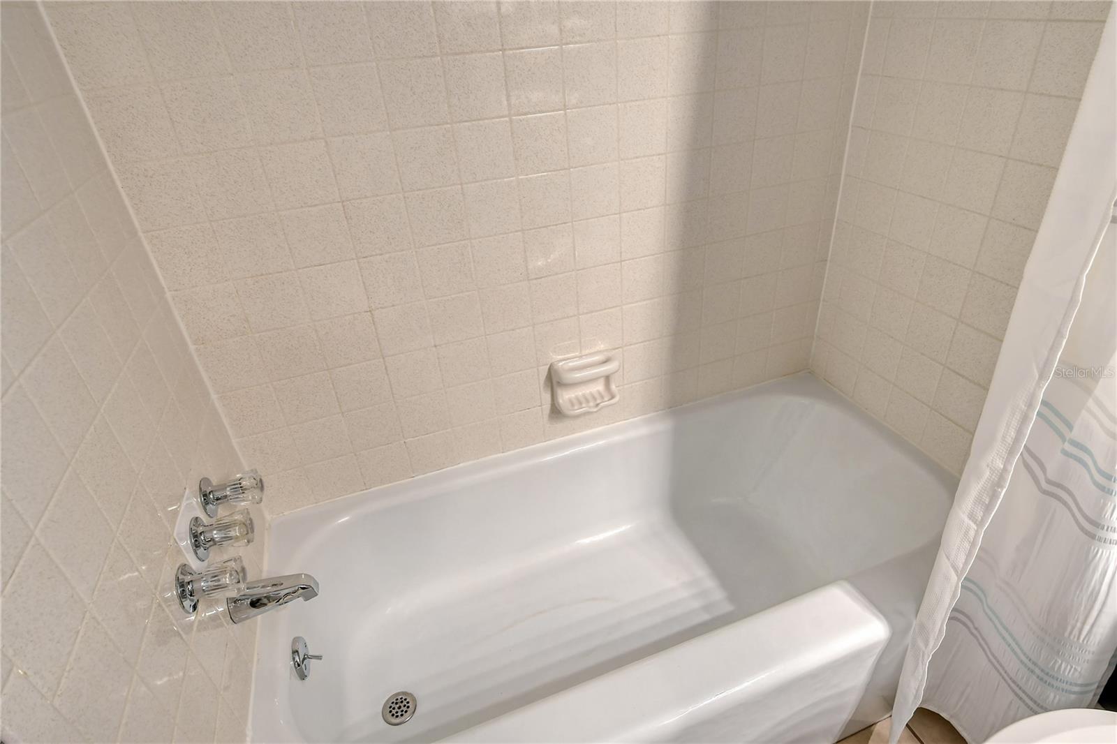 OAKWOOD VILLAS SEC D - Residential