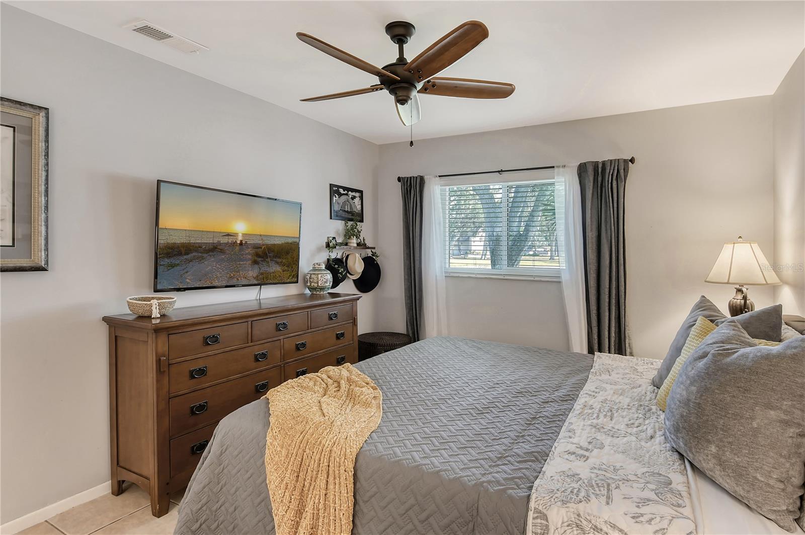 OAKWOOD VILLAS SEC D - Residential