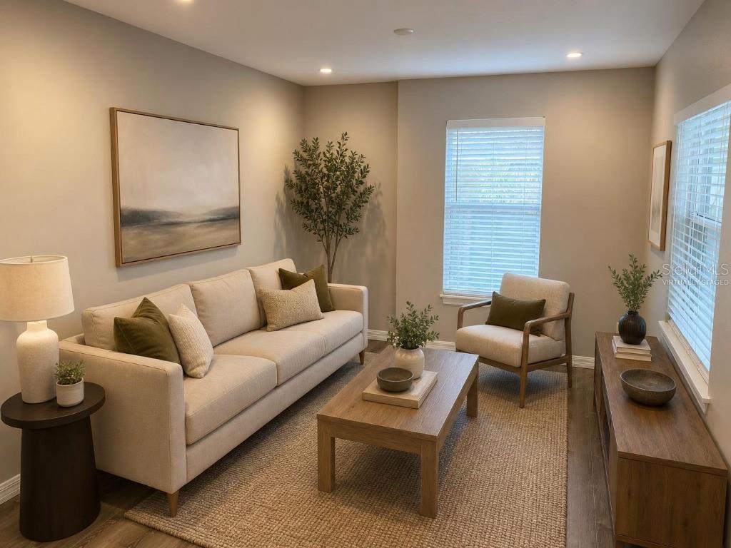 2115 S FERN CREEK AVENUE FRONT unit