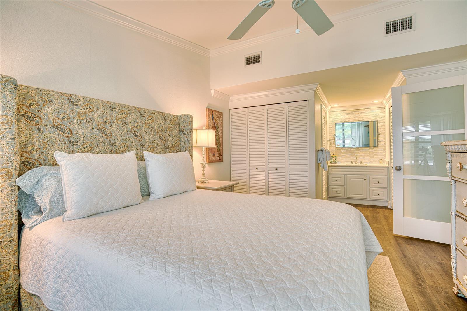 Riverwalk Condo - Residential