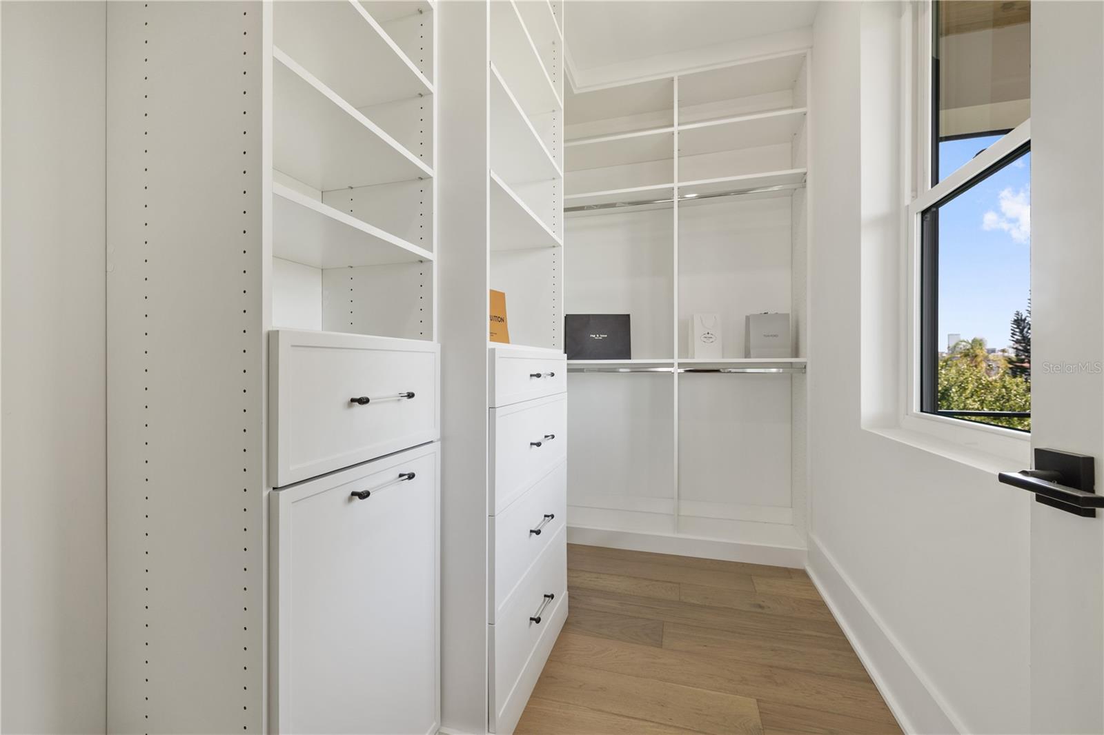 DAVIS ISLANDS PB10 PG52 TO 57 - Residential