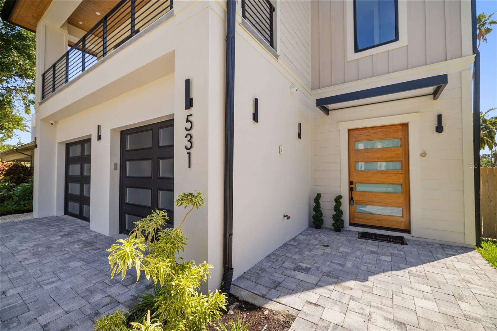 DAVIS ISLANDS PB10 PG52 TO 57 - Residential