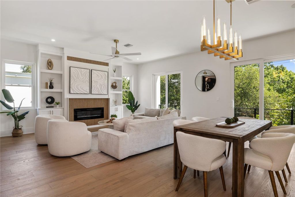 Photo of 531 Danube Avenue, Tampa, FL 33606 (MLS # TB8463879)