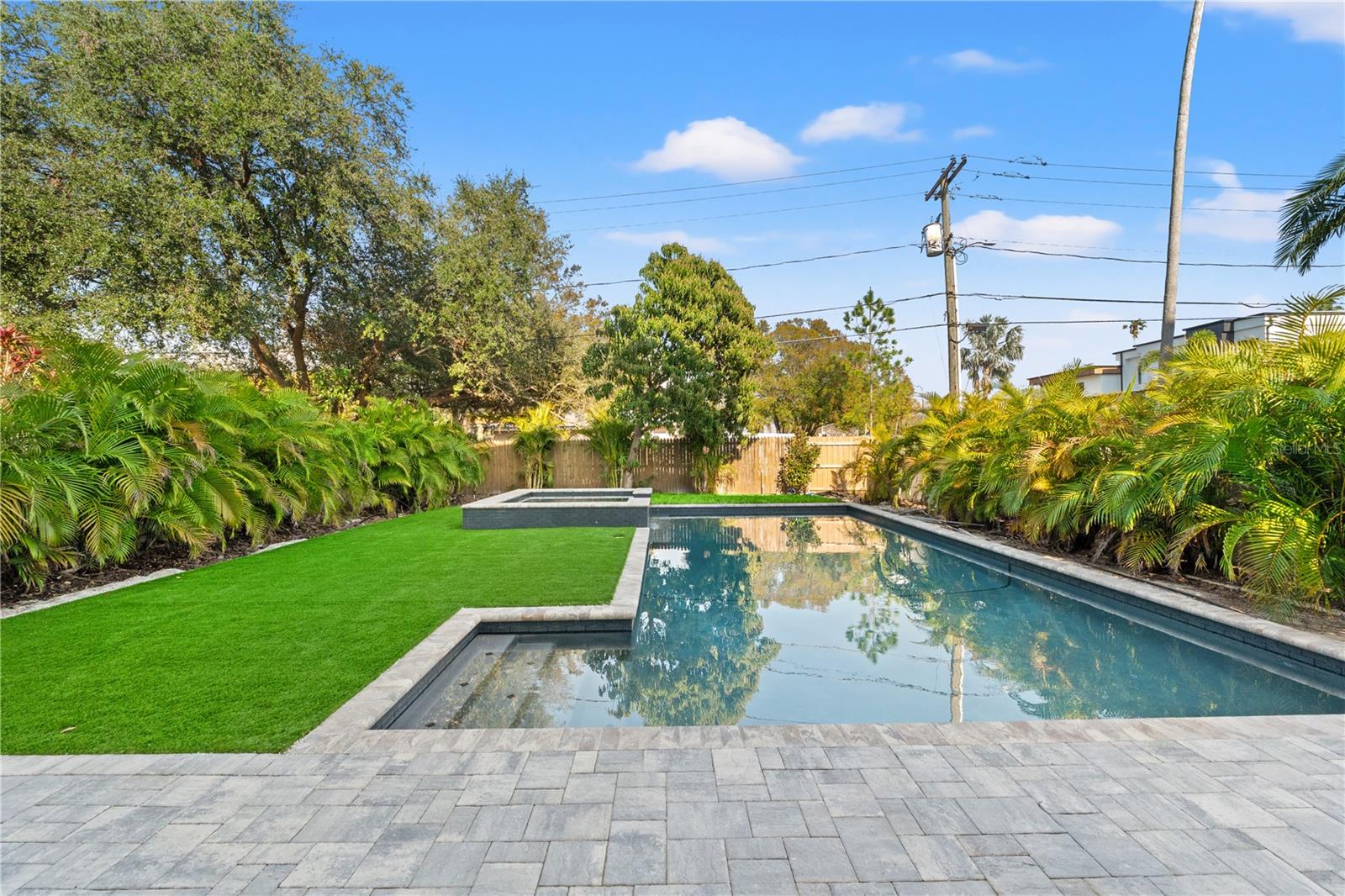 DAVIS ISLANDS PB10 PG52 TO 57 - Residential