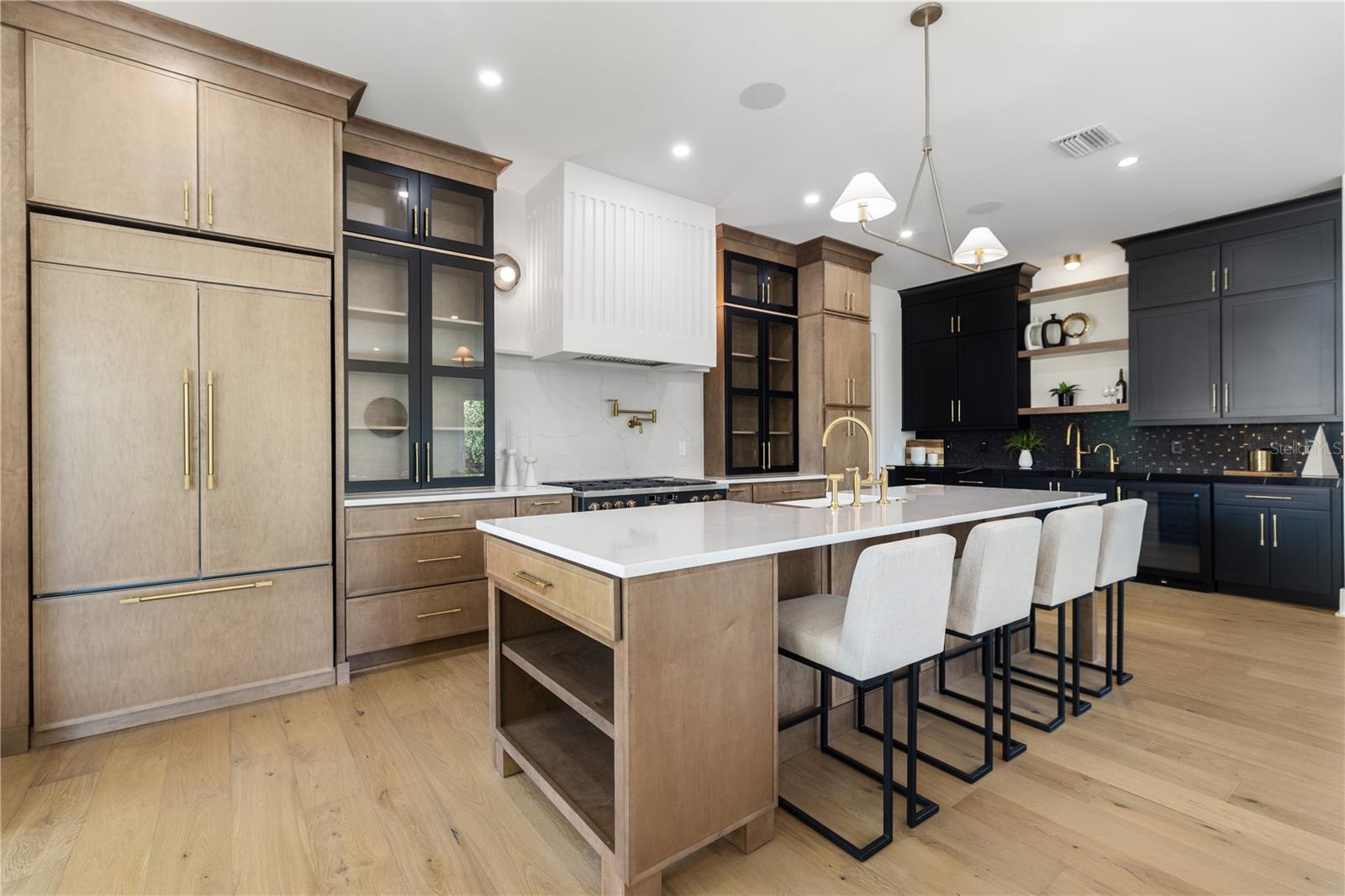 DAVIS ISLANDS PB10 PG52 TO 57 - Residential