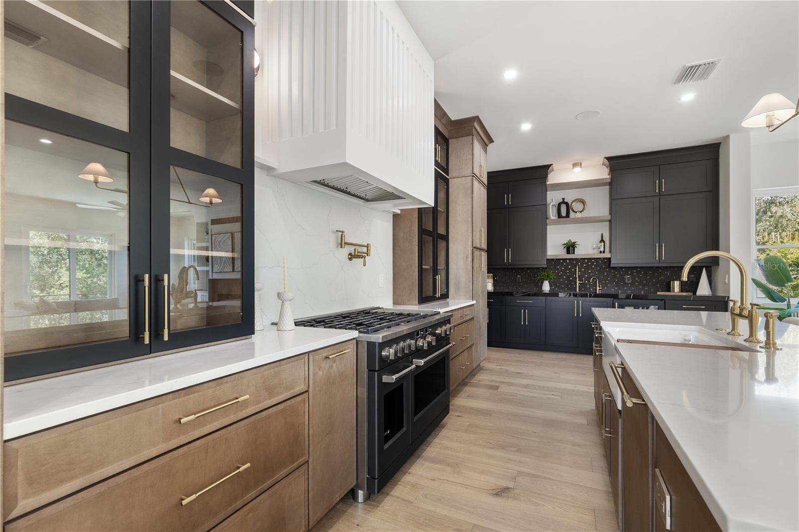 DAVIS ISLANDS PB10 PG52 TO 57 - Residential