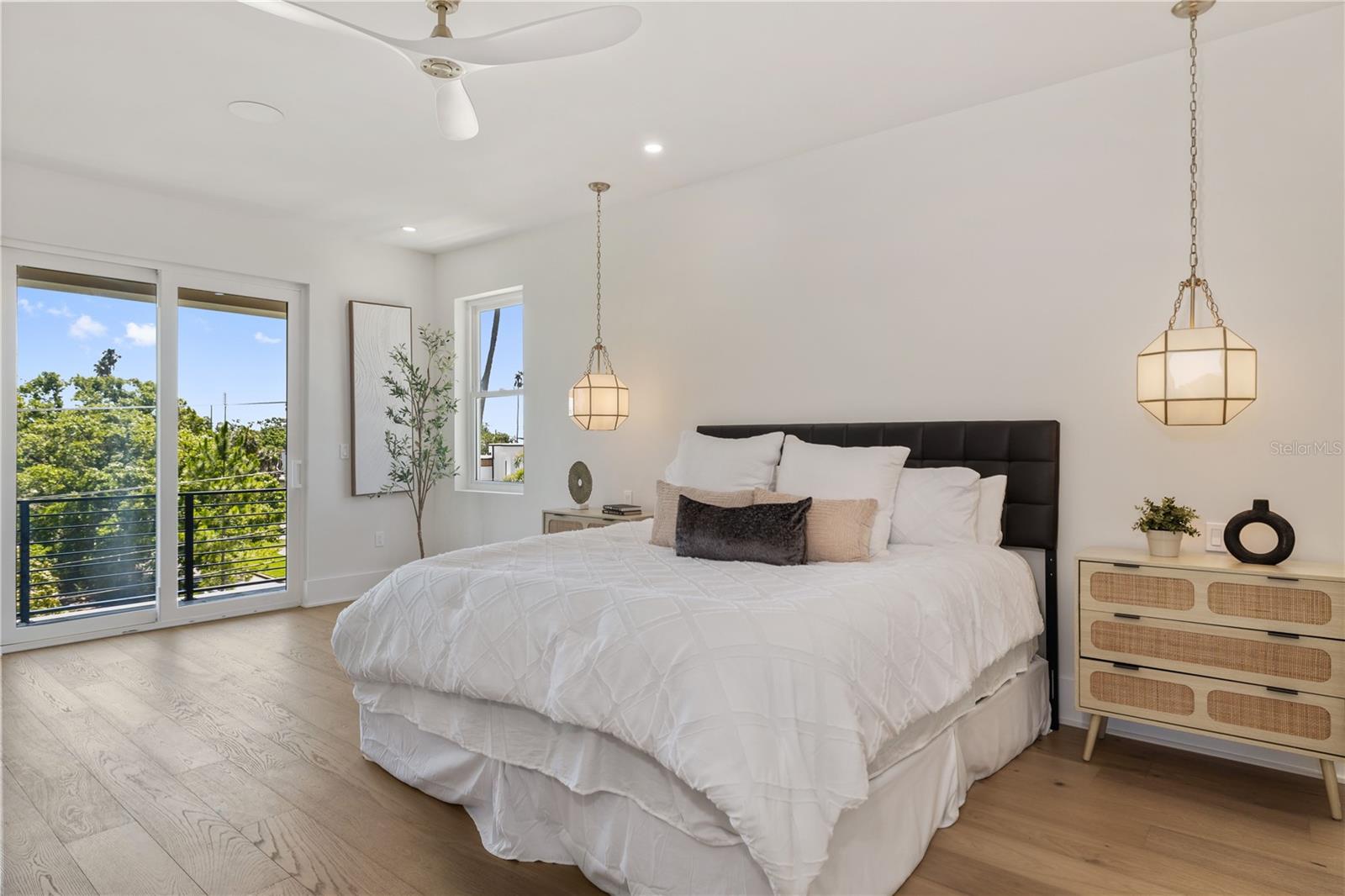 DAVIS ISLANDS PB10 PG52 TO 57 - Residential