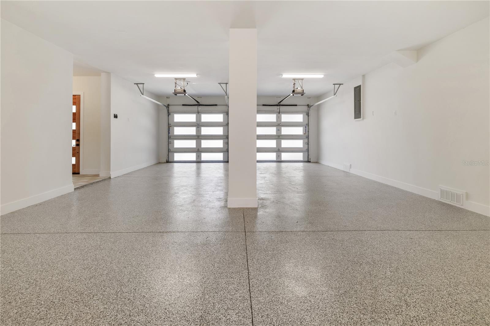 DAVIS ISLANDS PB10 PG52 TO 57 - Residential