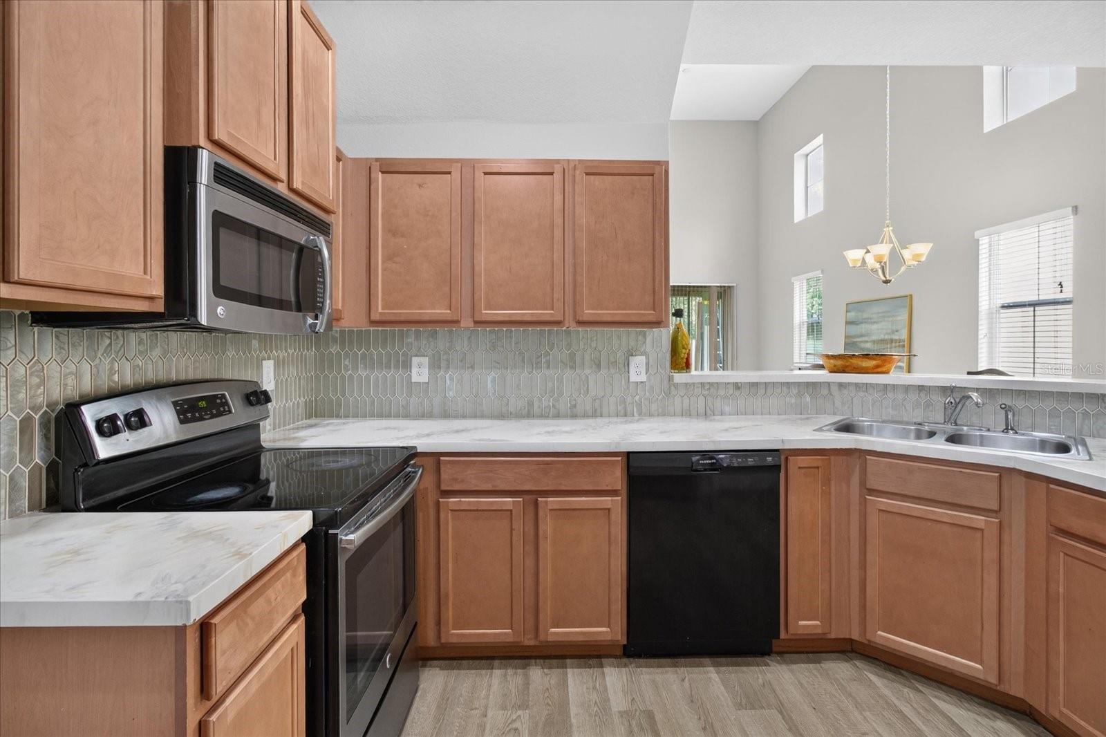 2169 BROADWAY VIEW AVENUE