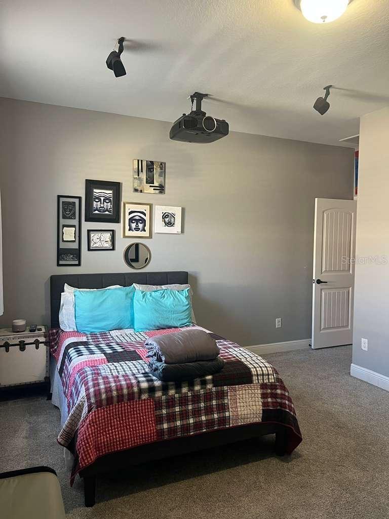 HAMPTON COVE - Residential