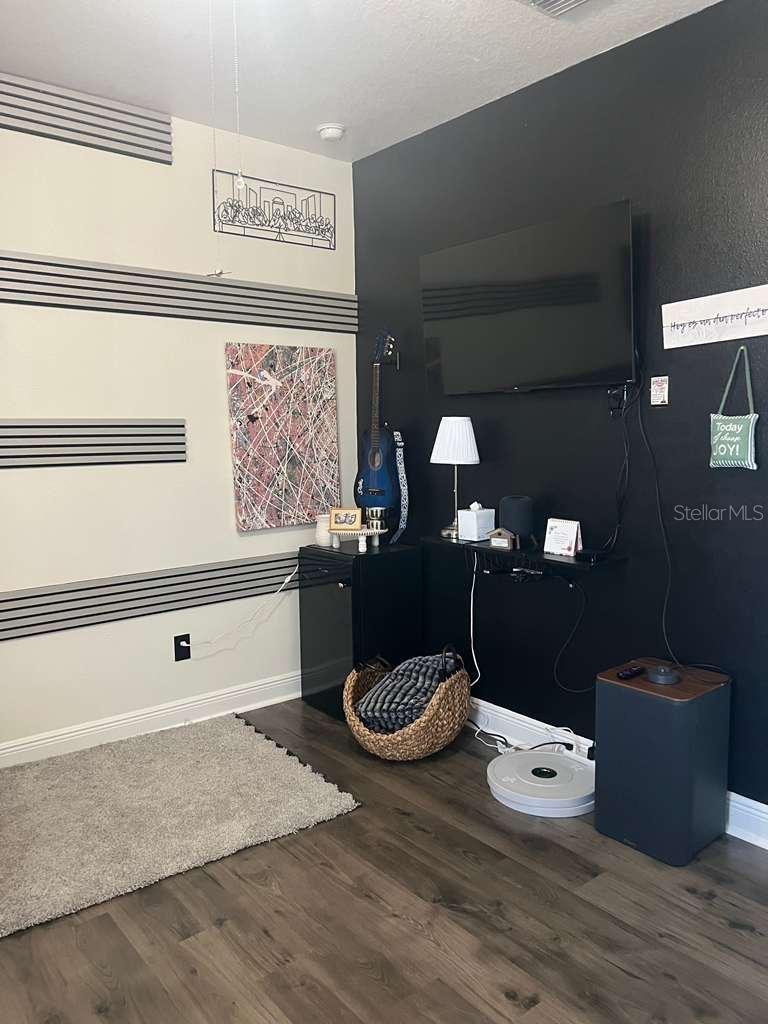 HAMPTON COVE - Residential