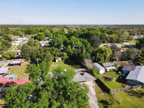 A home in DELAND