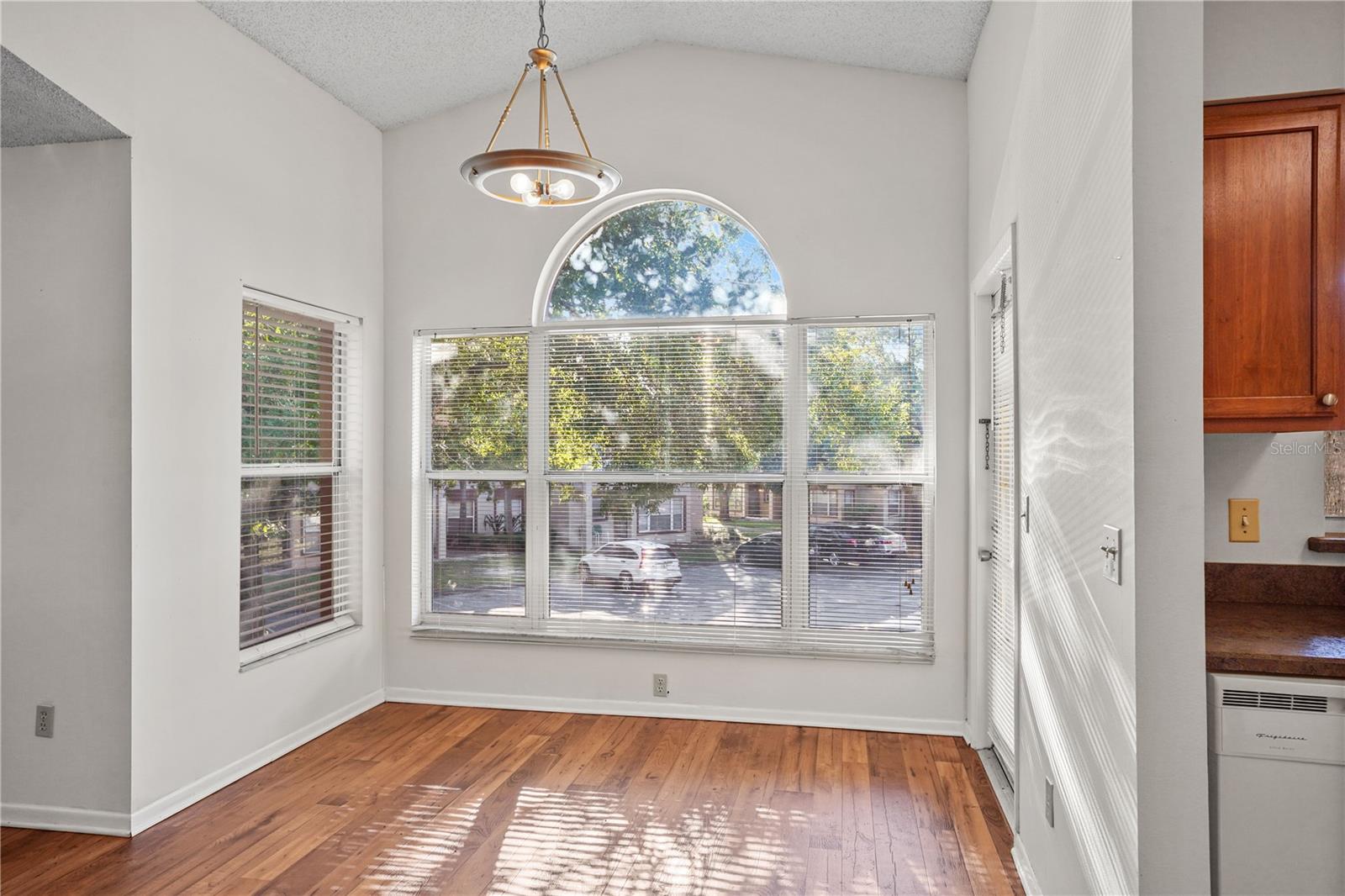 SIESTA LAGO CONDOS BLDG 16 - Residential