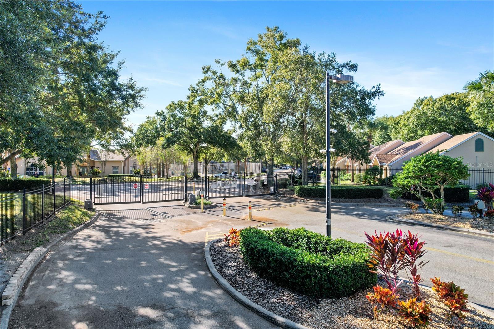 SIESTA LAGO CONDOS BLDG 16 - Residential