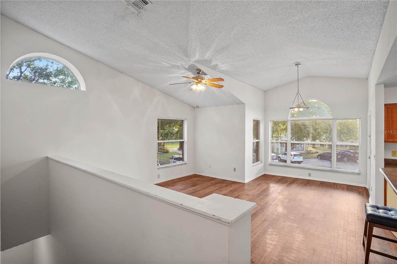 SIESTA LAGO CONDOS BLDG 16 - Residential