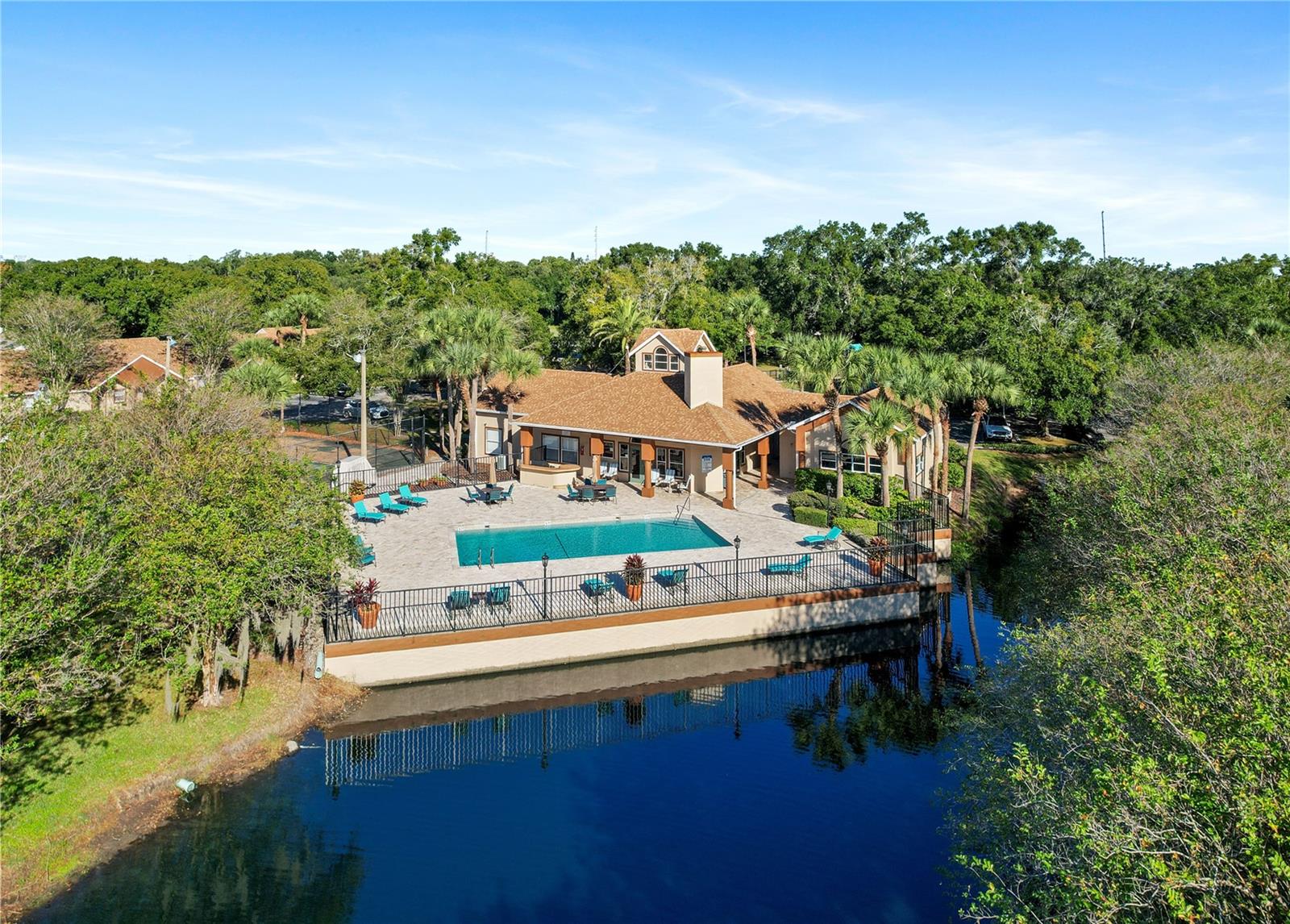 SIESTA LAGO CONDOS BLDG 16 - Residential