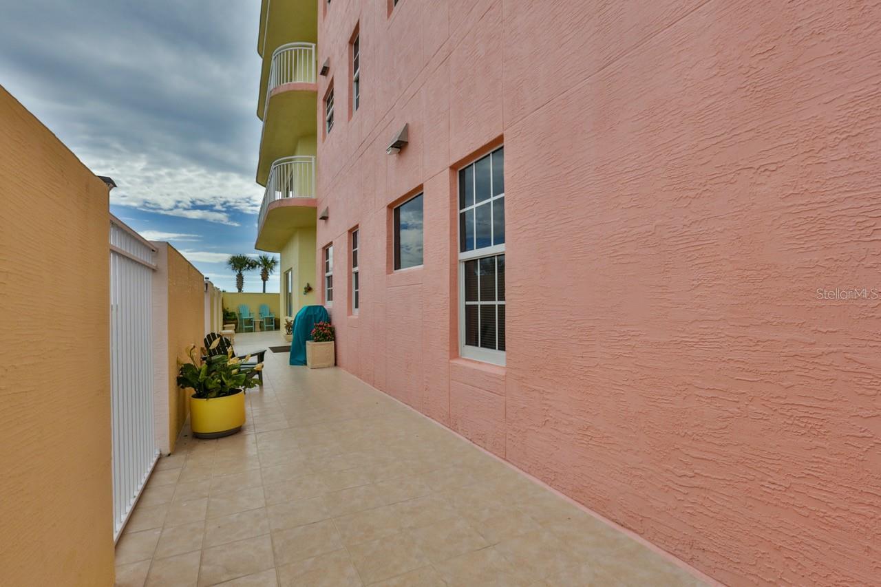 Island Crowne Condo - Residential