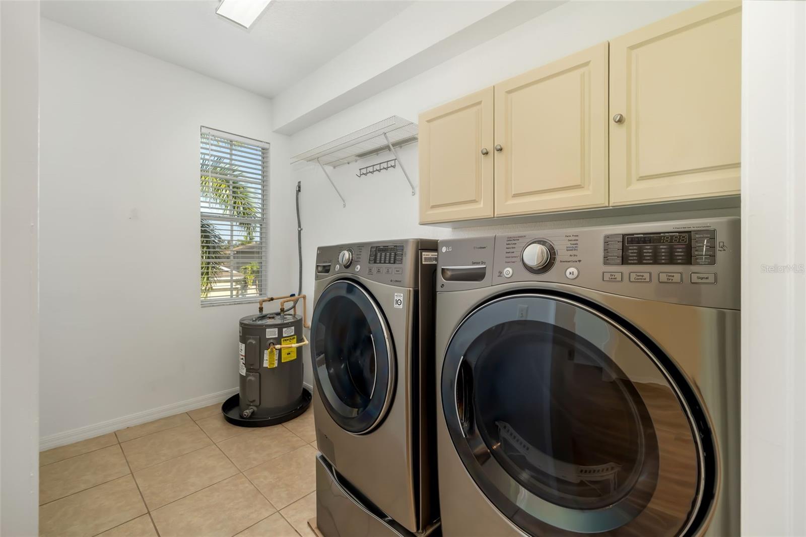 PALMER OAKS PH 1 & 2 - Residential Lease