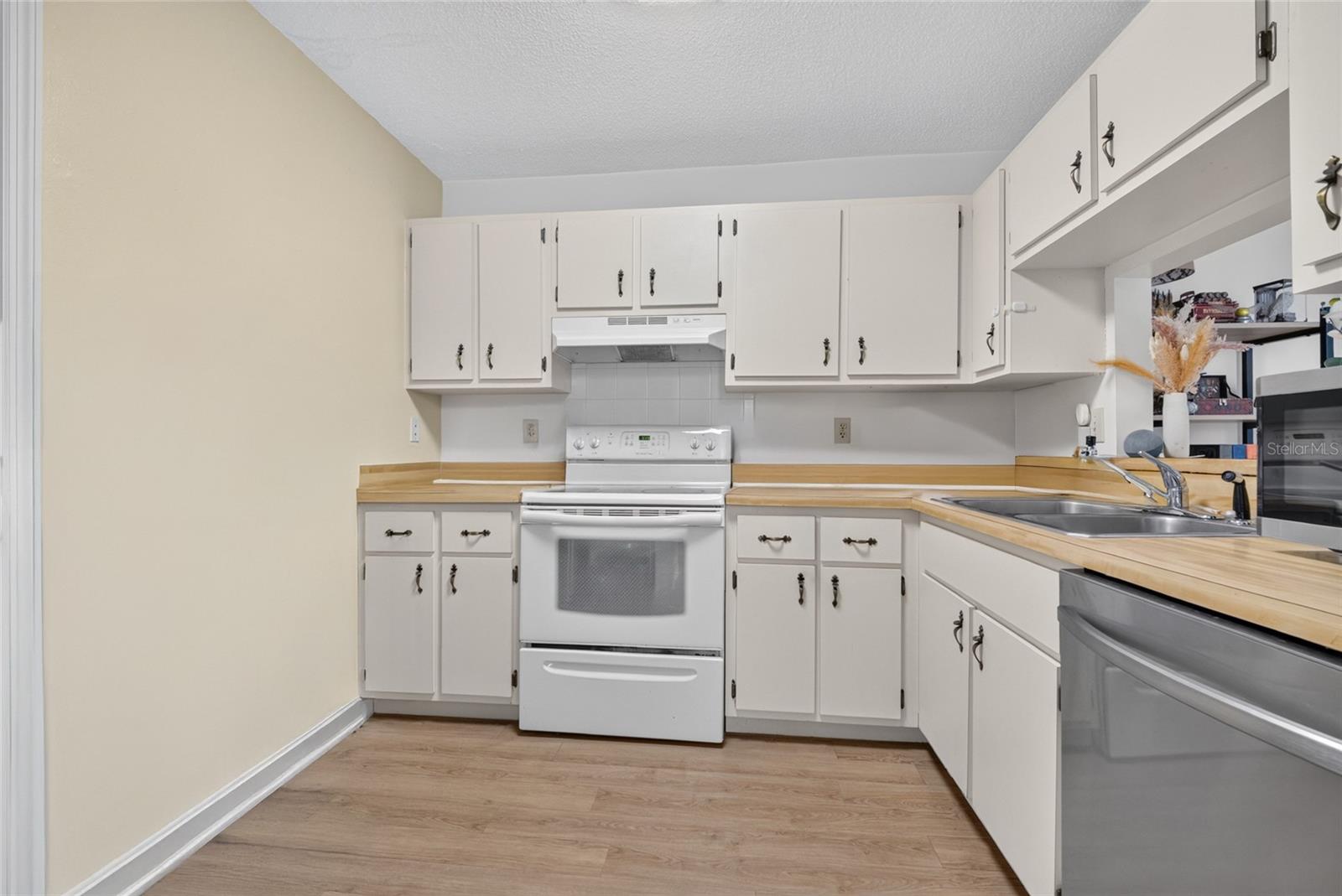 2701 NE 10TH STREET 603