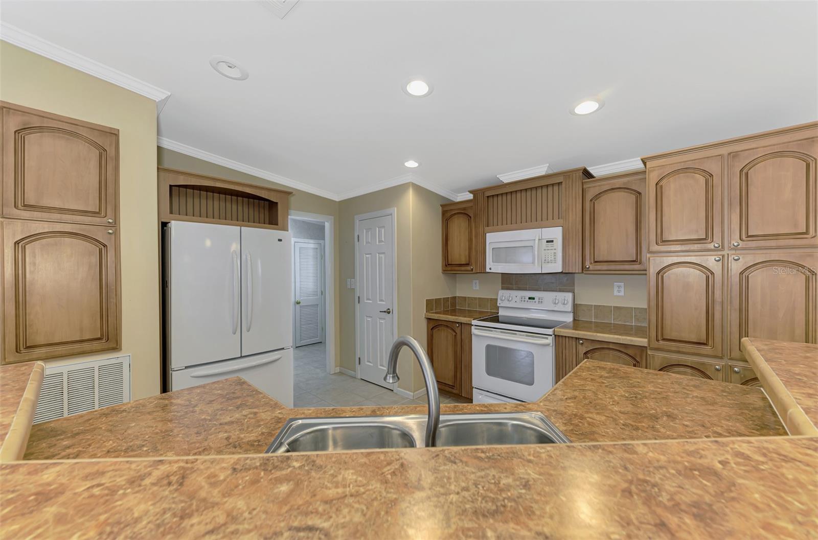 JAPANESE GARDENS MHP - Residential